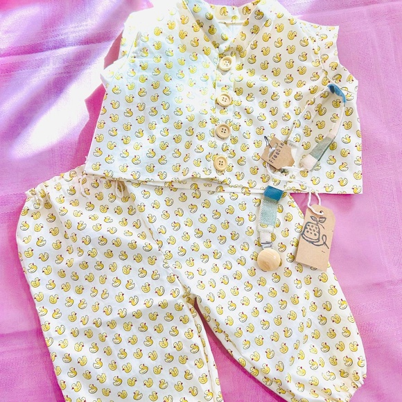 Adorable matching set - Picture 1 of 4